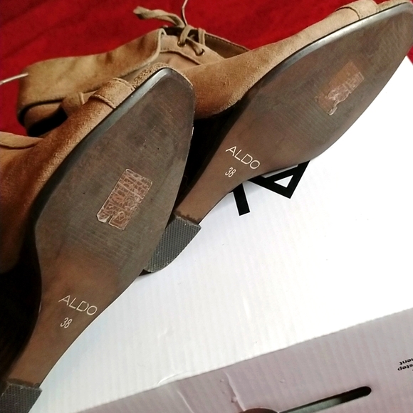 💞Gorgeous Aldo high wedge heeled Camel faux suede open toed tie shoes like new - Picture 5 of 7